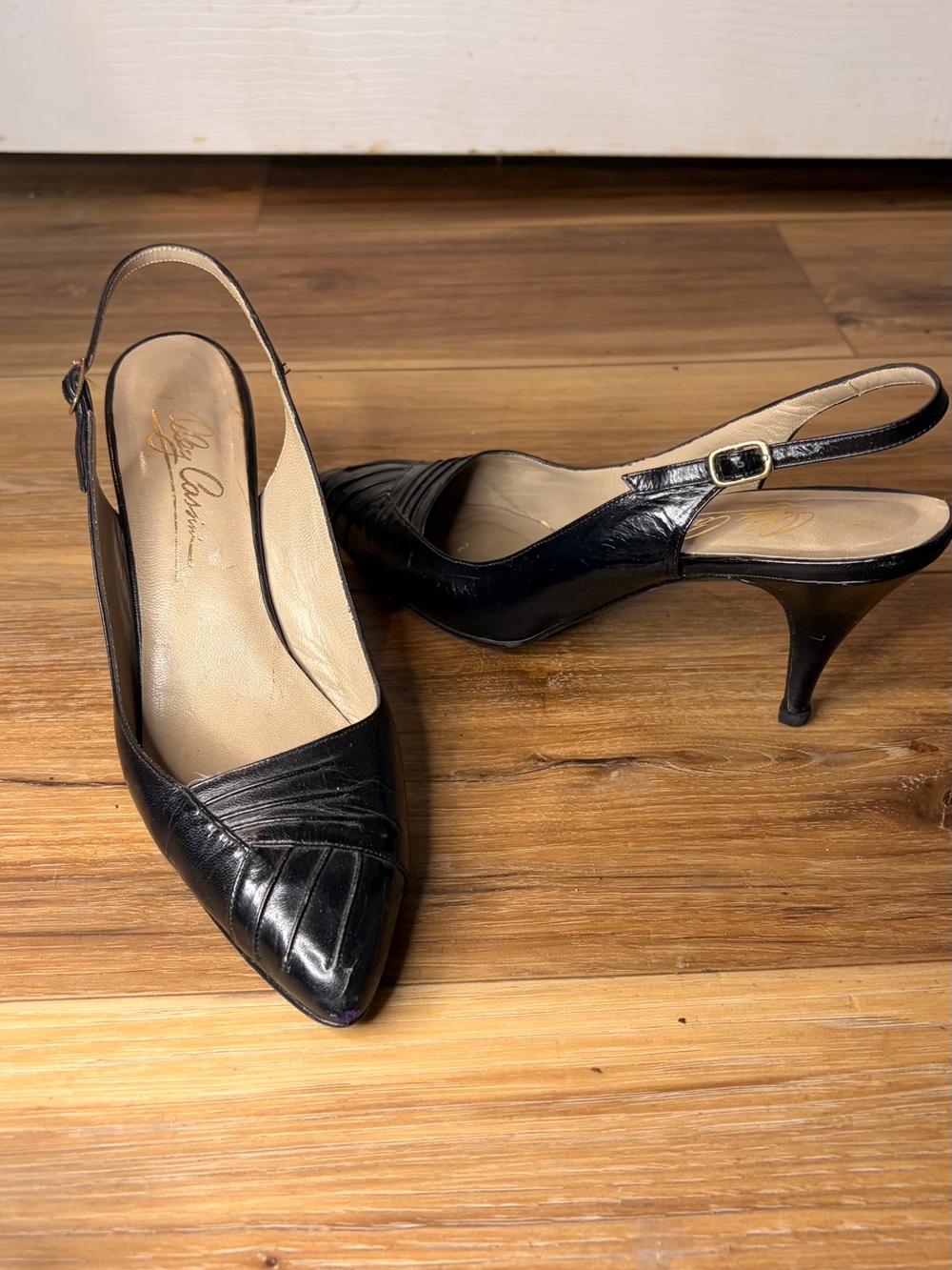 Vintage Oleg Cassini Black Leather Slingback Made in Spain Pointed Pumps